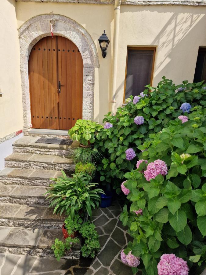 Palorto Traditional Hotel Gjirokaster Exterior photo